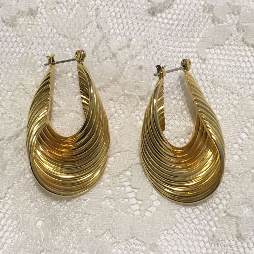Vintage Gold tone Hoop Earrings Pierced Ribbed Swirl Hoops Statement